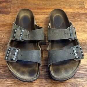 Birkenstock olive/brown Arizona nubuck sandals, size 41 or men’s 8-8 1/2